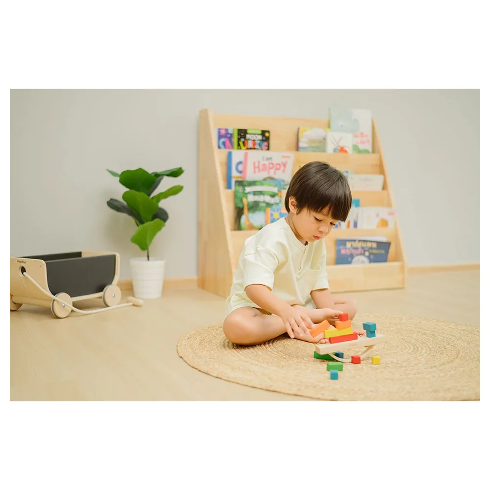 Plan Toys 'Ξύλινο Παιχνίδι Ισορροπίας Με Φορτία' - Image 4